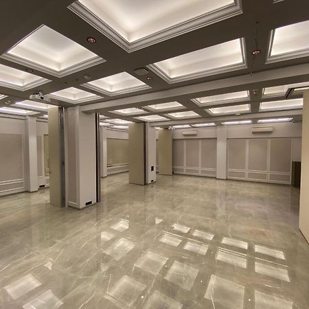 J Hotel And Banquets Мумбай Екстериор снимка