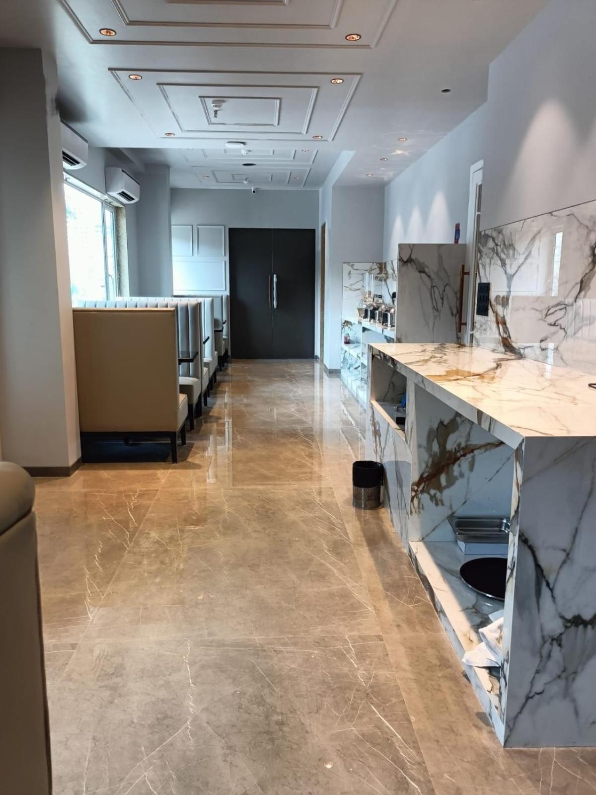 J Hotel And Banquets Мумбай Екстериор снимка